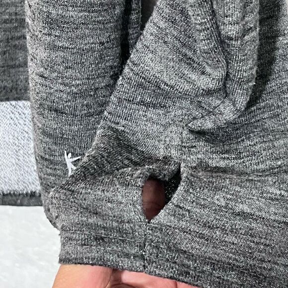 Danskin Now women’s sweater size large - Picture 4 of 7